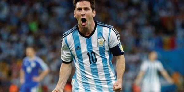  梅西领衔阿根廷勇夺世界杯冠军
