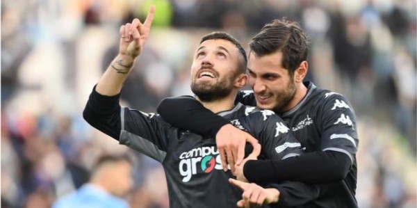  罗马多点开花轻取三分，意甲格局生变  