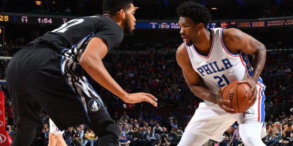  恩比德内线称霸，76人主场轻取尼克斯队