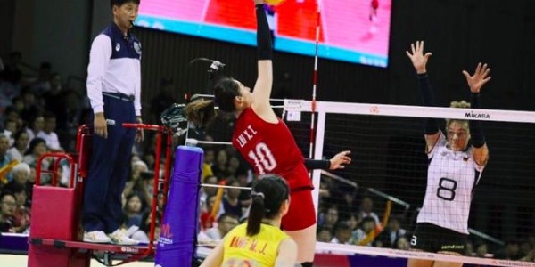  弗里茨发球时速破纪录震撼全场观众