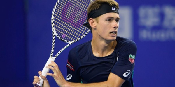  丘里奇单反神技，安特卫普站力克名将称雄