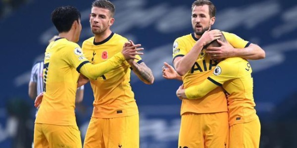  利物浦绝杀热刺登顶积分榜首