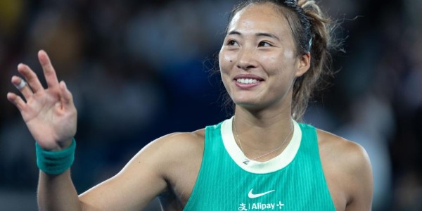  郑钦文强势晋级澳网女单四强