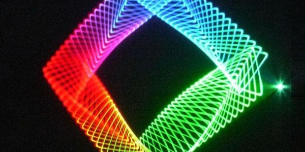  网球拍个性化定制兴起，激光雕刻图案成潮流