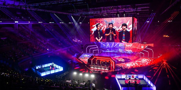  明星选手转会风波，新赛季格局再生变数