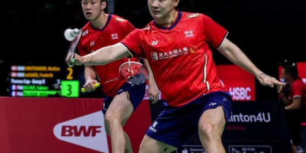 郑钦文逆转晋级八强，创造历史佳绩