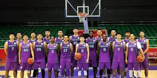  山东高速全员皆兵，团队篮球击溃广东队