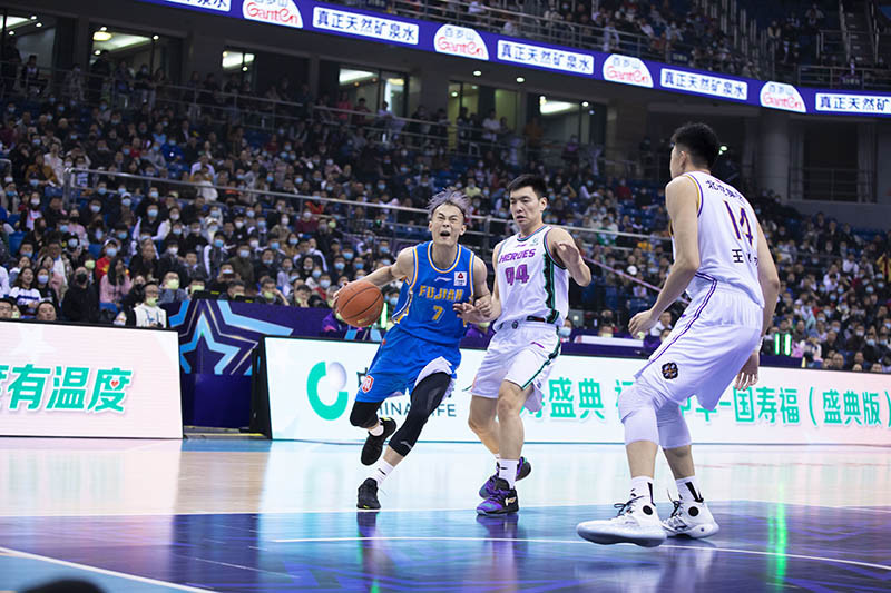  CBA全明星周末，张镇麟蝉联技巧挑战赛冠军