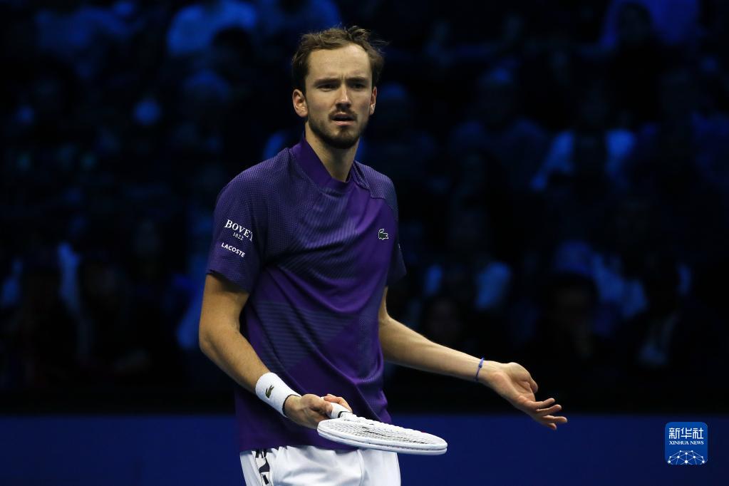  梅德韦杰夫强势登顶，ATP年终总决赛称王