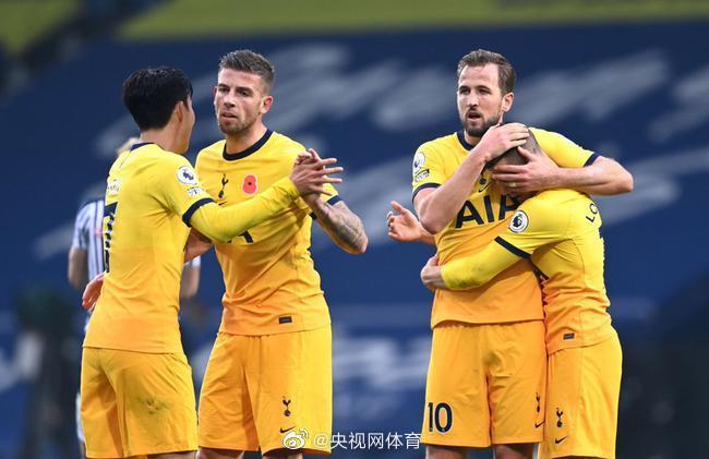  利物浦绝杀热刺登顶积分榜首