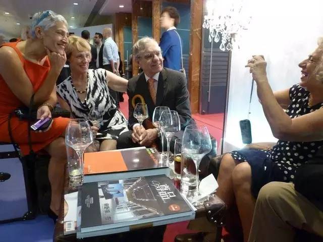  网球博物馆举办特展，珍贵藏品讲述百年发展历程  