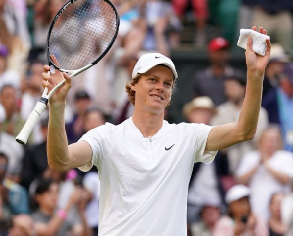  辛纳发球火力全开，蒙特利尔站斩获生涯首冠