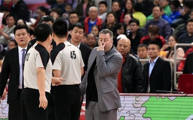  裁判新规实施改变比赛节奏感