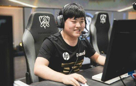  电竞选手伤病困扰，健康管理引关注