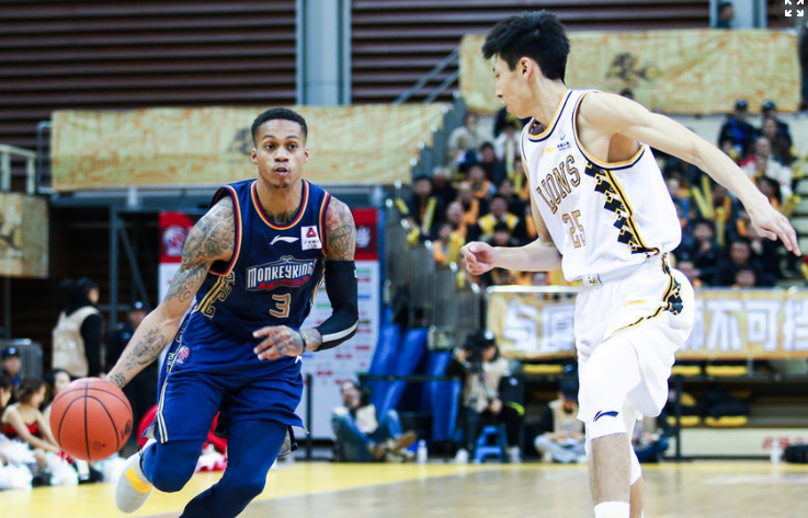  王哲林双二十加冕福建擒下南京同曦